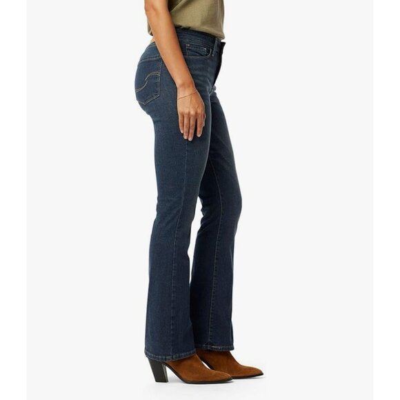Signature Levi Strauss Jeans Women's 18s Pull On Skinny Totally Shaping Bootcut - Picture 2 of 5